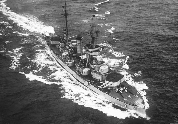 IMG viter59 HSwMS Drottning Victoria 1927