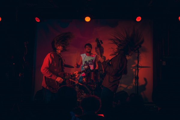 Казускома - Расстояния