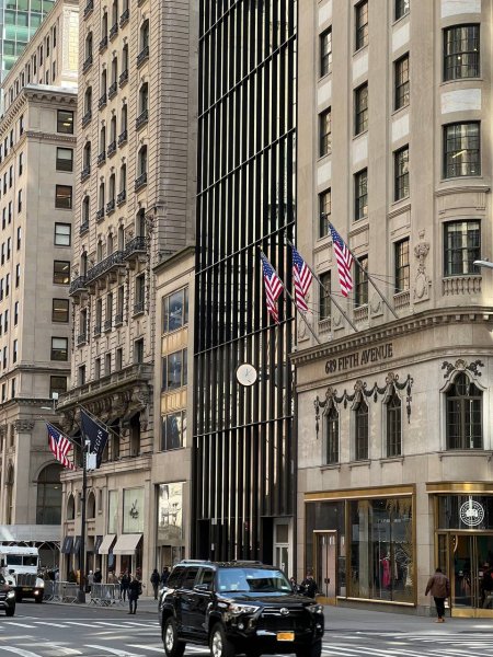 США, Нью-Йорк, бои на телефон