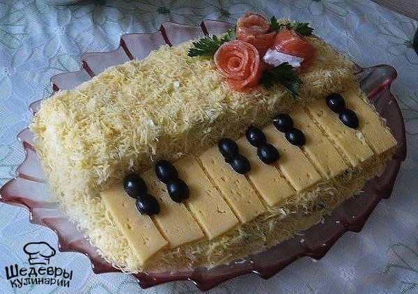 САЛАТ "БЕЛЫЙ РОЯЛЬ"