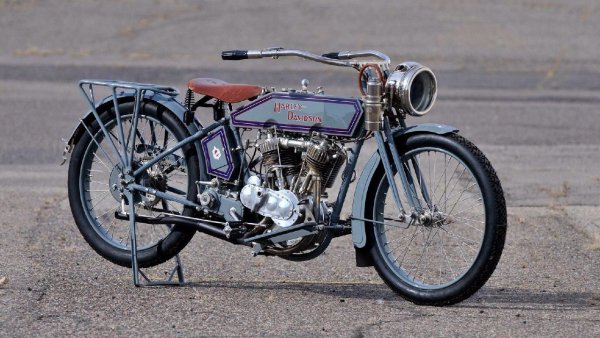 HARLEY-DAVIDSON 11F (1915г.)