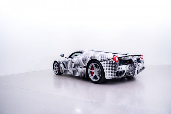 Mashina-avto-ferrari-laferrari-ferrari-stil-tiuning-superkar