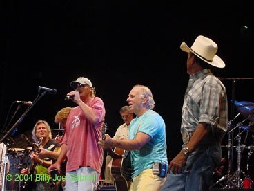 Alan Jackson &amp; Jimmy Buffett - It's Five O' Clock Somewhere