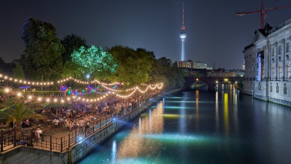 germaniia-berlin-vecher-ogni-2