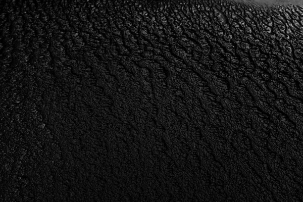 photo-1545584483-cf1daac829df