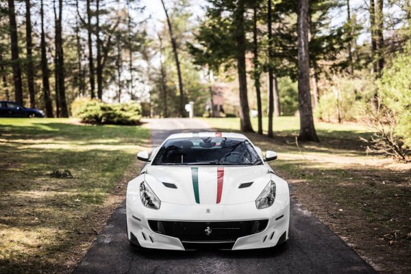 ferrari-f12-tdf-white-italia