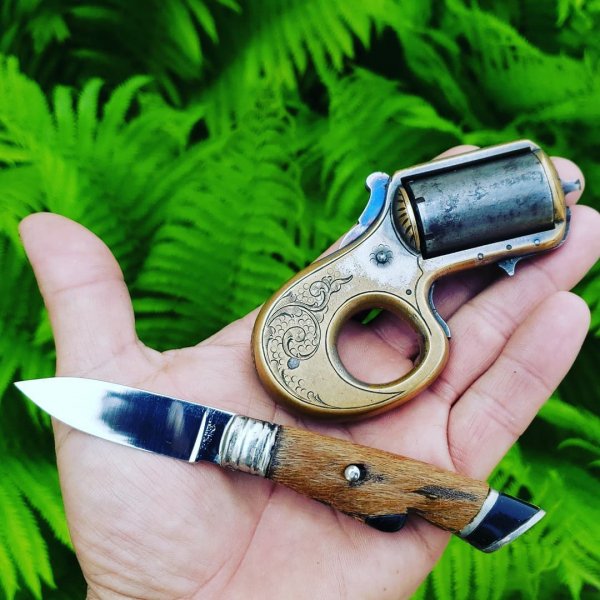 JAMES REID KNUCKLE DUSTER