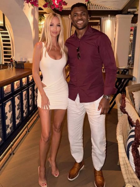 Виктория Лопырева feat. Френсис Нганну