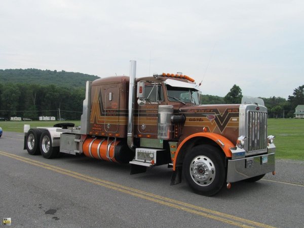 PETERBILT