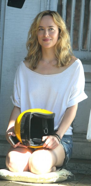 Дакота Джонсон