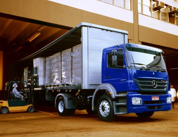 MERCEDES-BENZ AXOR 1933 (2005г.)