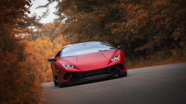 huracan-lamborghini-red-autumn