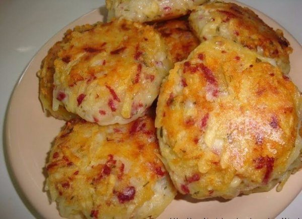 Драники с ветчиной и сыром