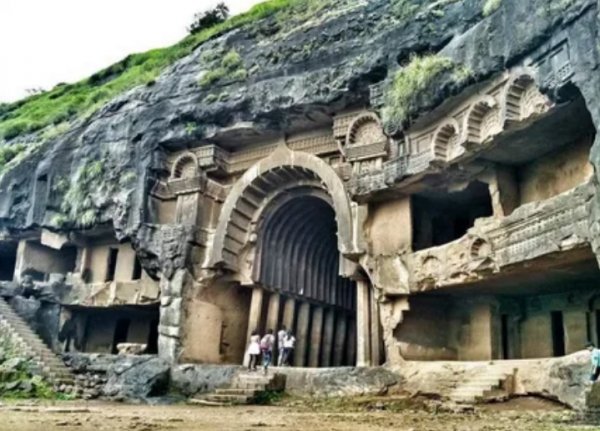 Пещеры Бхаджа..