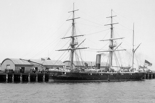 IMG viter59 HMS Royalist