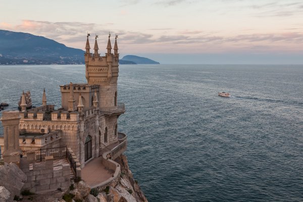 Ласточкино гнездо над Чёрным морем