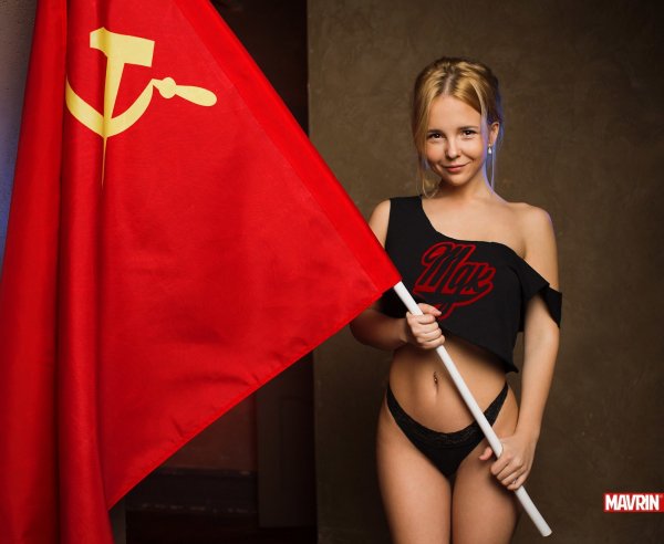 girl-soviet-flag-ussr-red