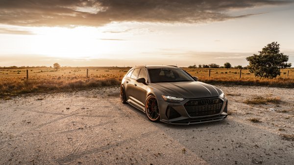 Audi-rs6-avant-c8-front