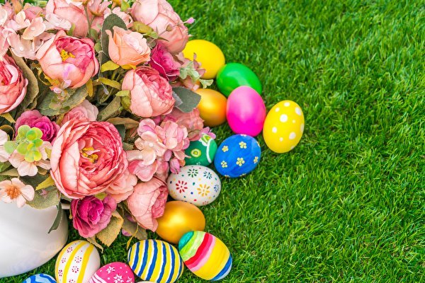 Easter Roses Eggs Grass 580348 600x400