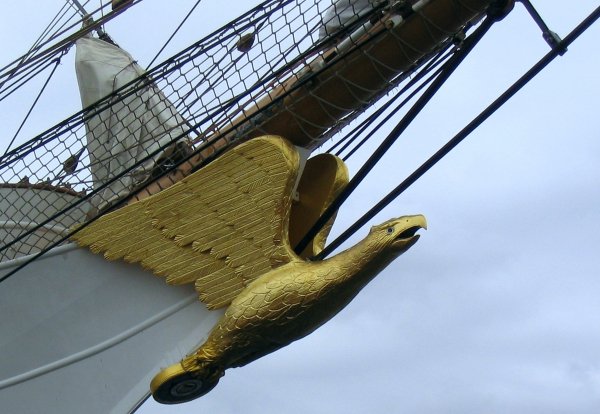 IMG viter59 1976 USCGC Eagle
