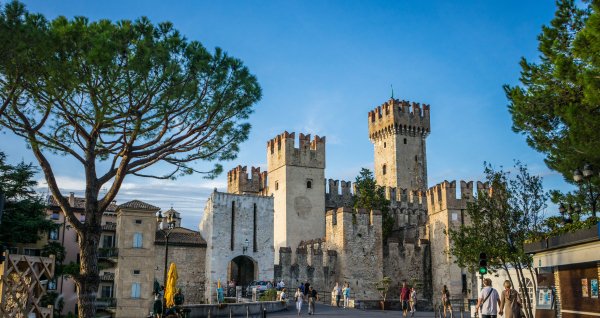 Scaliger-castle-on-garda-lake-sirmione