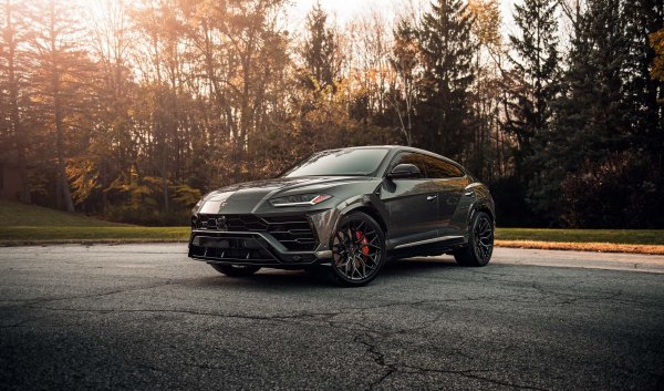 lamborghini-urus-vag-italia-autumn