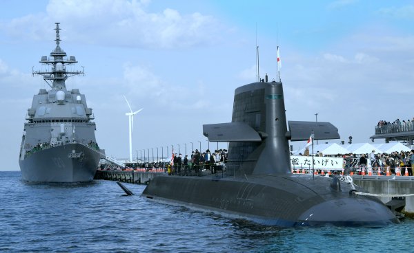 IMG viter59 JS Shiranui DD-120 JS Taigei SS 513