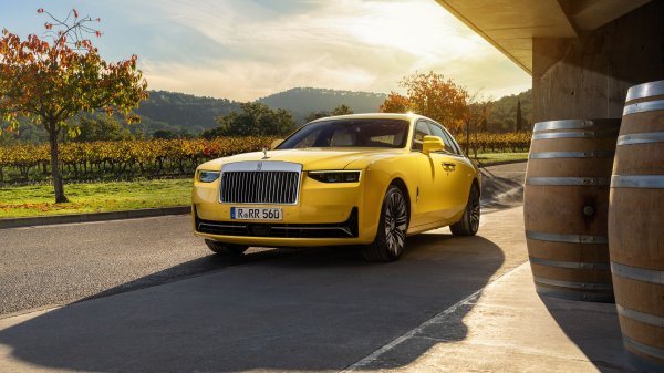Обои Rolls-Royce Ghost Innovator 8K