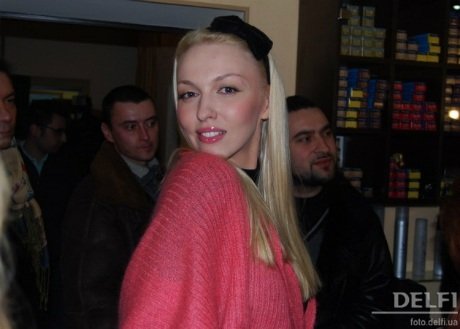 Оля Полякова