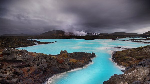 BlueLagoon ROW5452929965 UHD