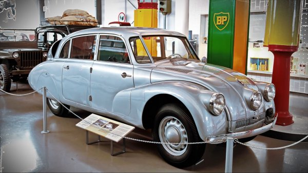 Tatra Typ 87 (32146224140)