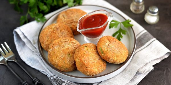 Котлеты из трески с сыром, картофелем и зеленью