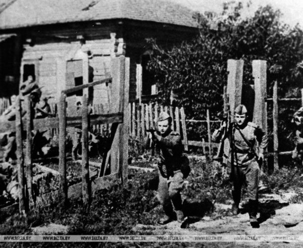 Уличные бои в Жлобине, июнь 1944 года (Белоруссия)