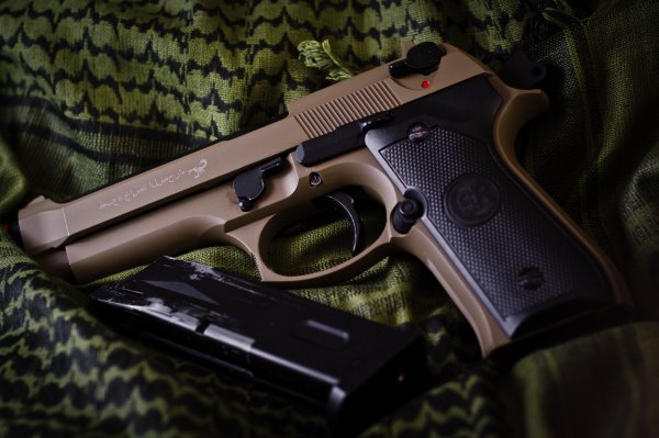 Beretta-m9-beretta-m9-5837