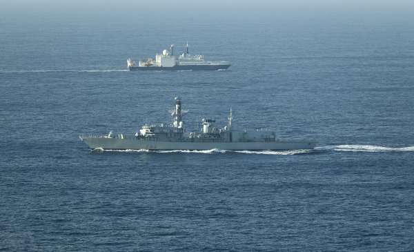 IMG viter59 HMS Somerset Yantar