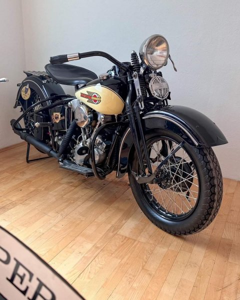 HARLEY-DAVIDSON KNUCKLEHEAD (1939г.)