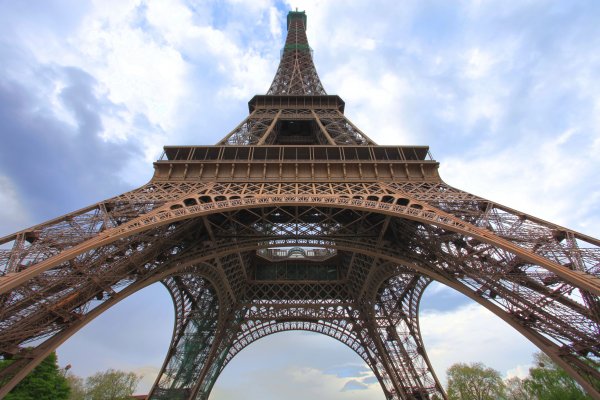 Paris-France-tower-wideangle-eiffel-toureiffel-pixel