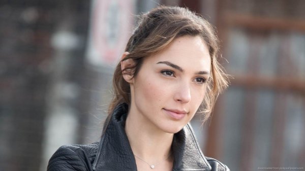 Latest-Gal-Gadot-HD-Wallpaper