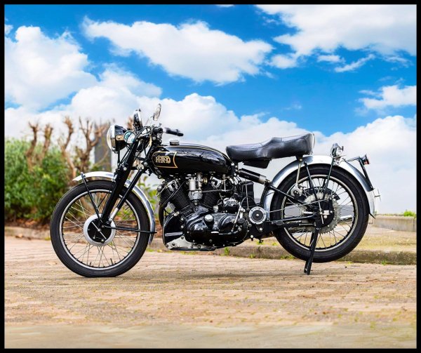 VINCENT HRD BLACK SHADOW (1949г.)