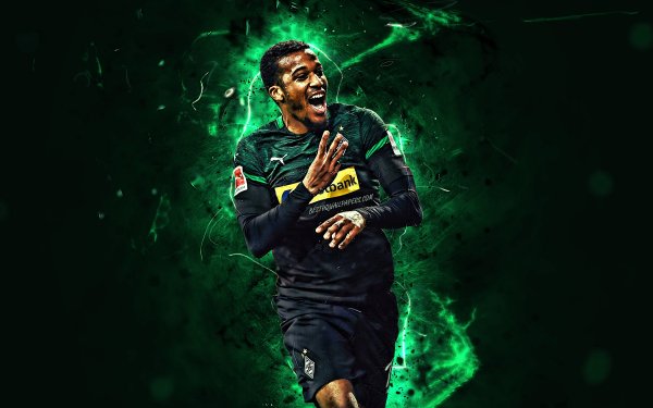 alassane-plea-green-background-french-footballers-borussia-