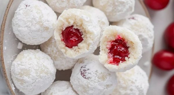 Сладкие рафаэлло с вишней и черносливом