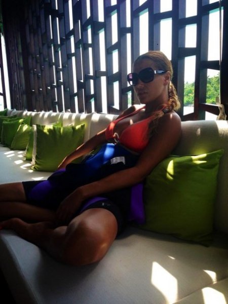 Наташа Самолетова