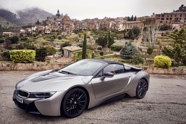 bmw-i8-roadster-2018