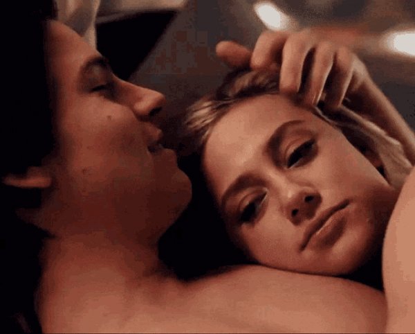 bughead-riverdale (1)