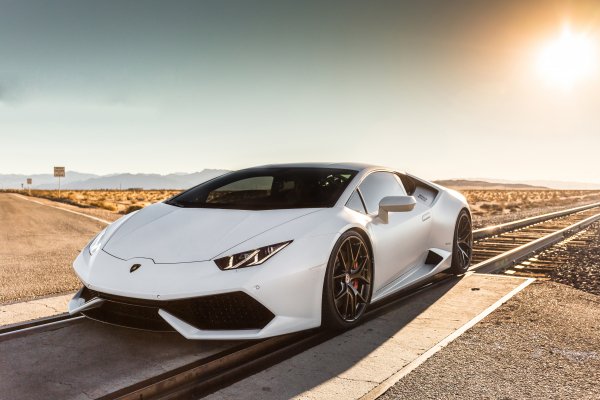 Lamborghini-huracan-white-1375