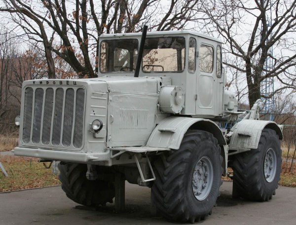 К-700 "КИРОВЕЦ" (1962г.)