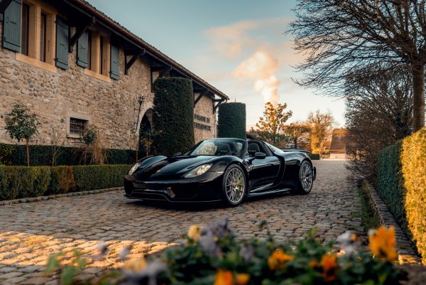 Porsche-918-spyder-weissach-package-14