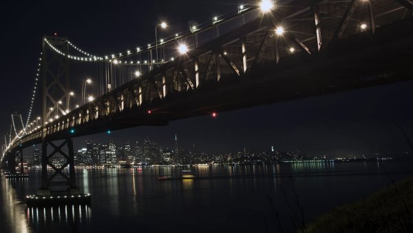 stolica-gorod-svet-metropoliya-otrazhenie-1920x1080