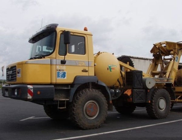 MAN F2000