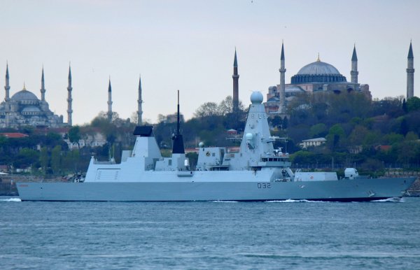 IMG viter59 HMS Defender